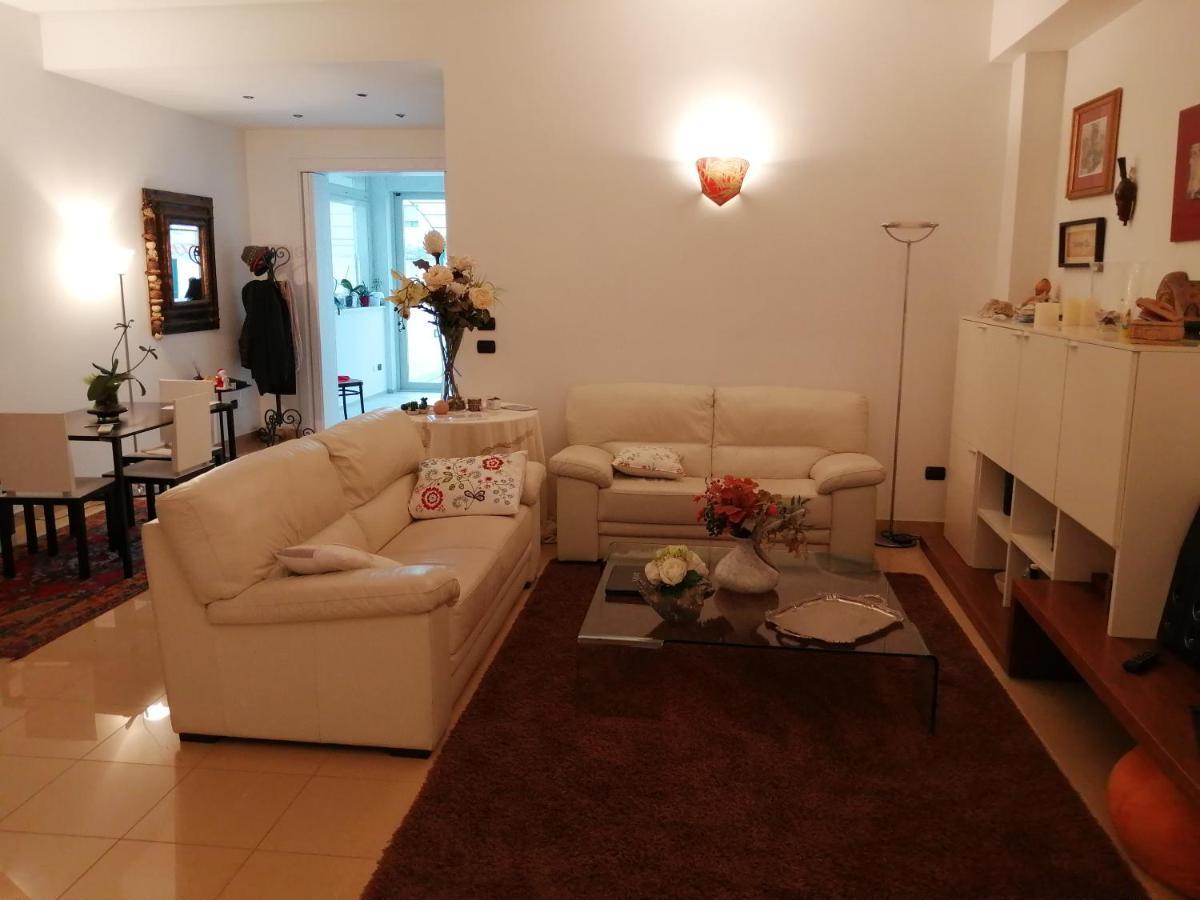 Casa Lauretta - Terrazza - Garage Wifi E Bici Gratuite Villa Lecce Eksteriør bilde