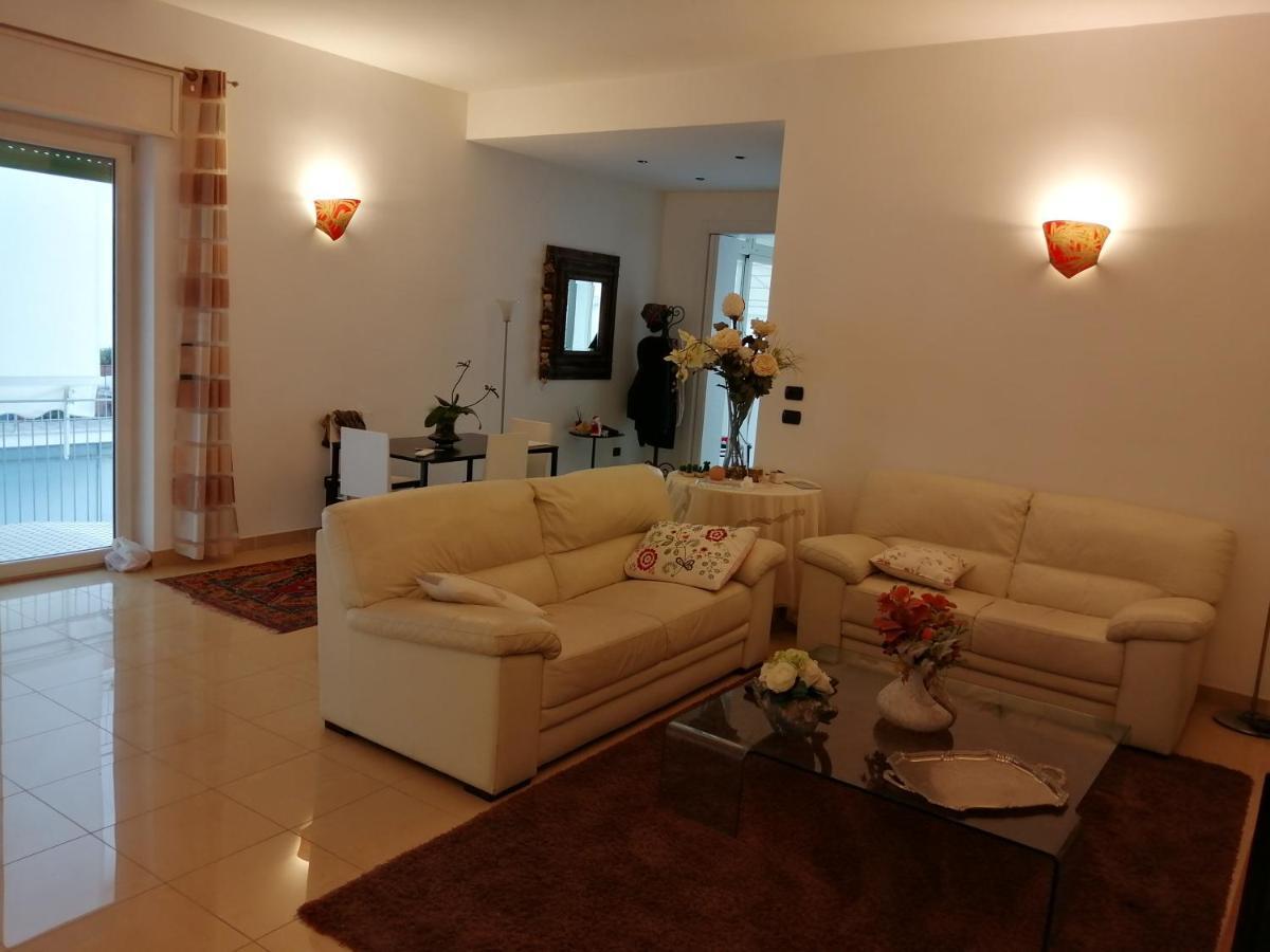 Casa Lauretta - Terrazza - Garage Wifi E Bici Gratuite Villa Lecce Eksteriør bilde