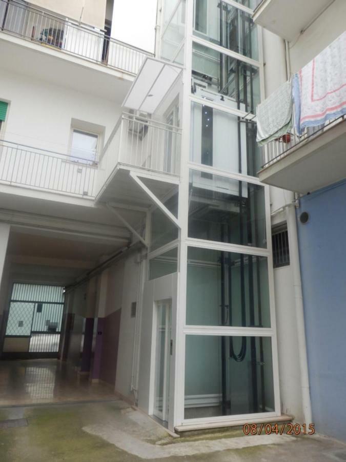 Casa Lauretta - Terrazza - Garage Wifi E Bici Gratuite Villa Lecce Eksteriør bilde